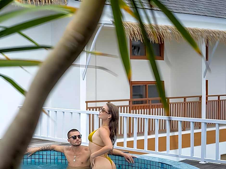 Roomates Surf Camp Canggu by Ini Vie Hospitality