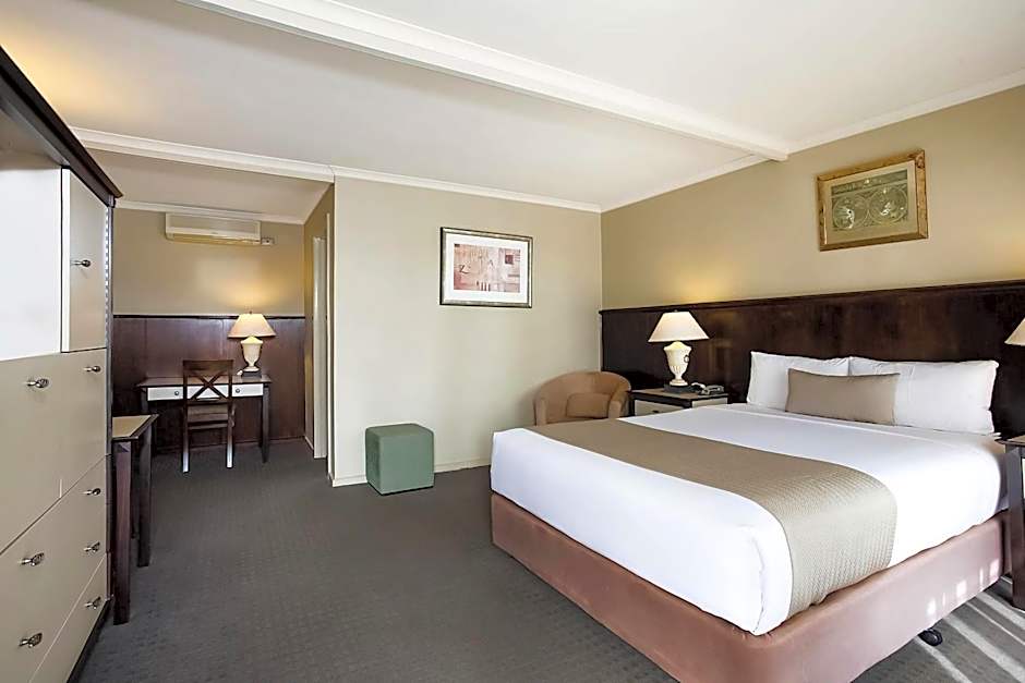 Comfort Inn On Raglan