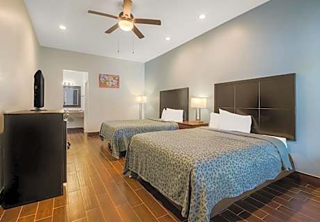 Queen Room with Two Queen Beds - Non-Smoking