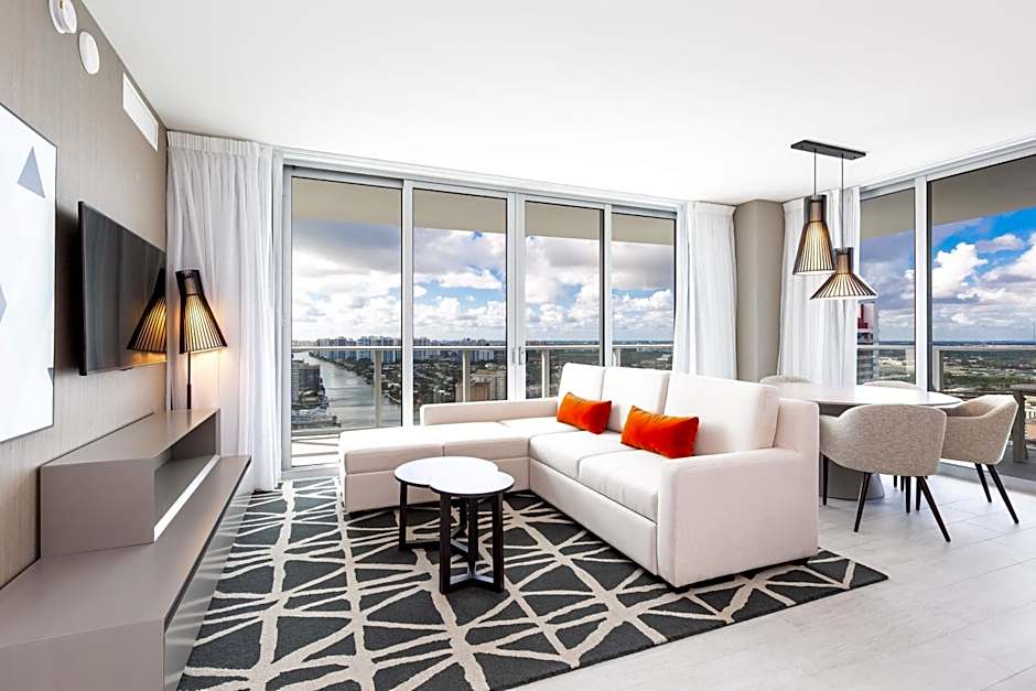 Hyde Beach House Hollywood Private Suites