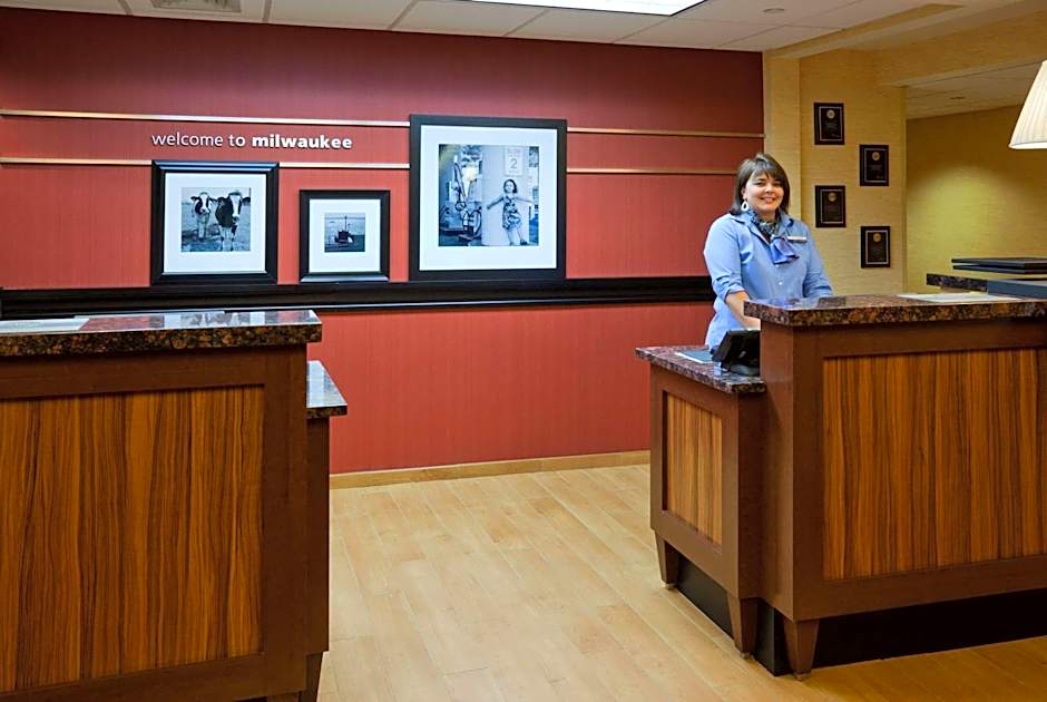 Hampton Inn By Hilton Milwaukee-Airport