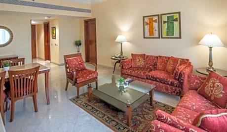 03 Bedroom Apartment with 15% off on Session on Spa , Complimentary Airport Drop to T1 & T2 and Enjoy Happy Hours with 1+1 offer on Beverages