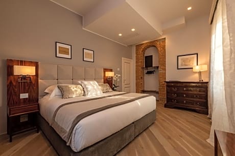 Luxury Apartment
