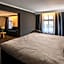 Square Boutique Hotel & Brasserie