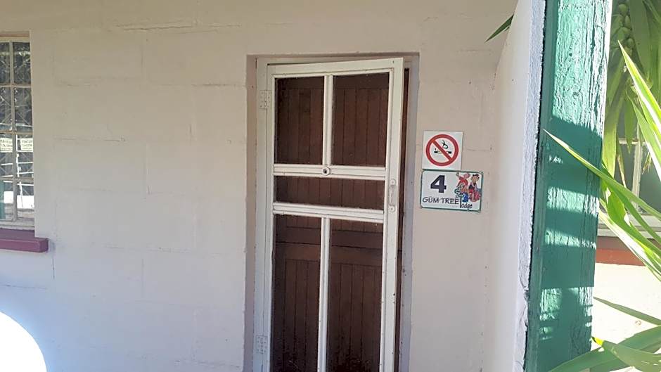 Gum Tree Lodge Backpackers