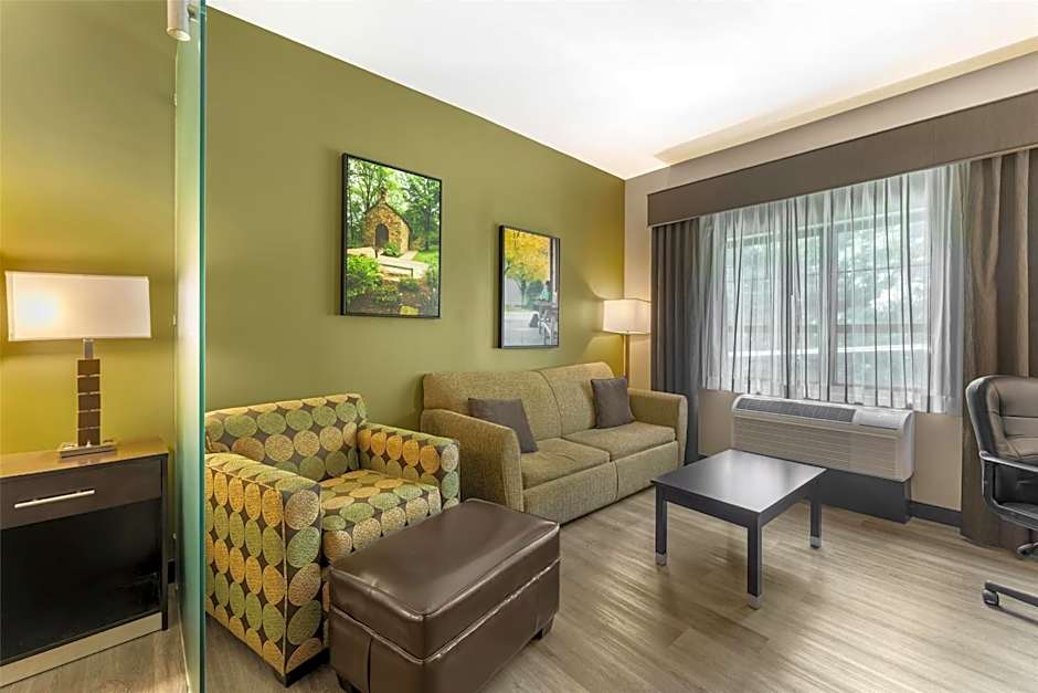 Best Western Plus Franciscan Square Inn and Suites Steubenville