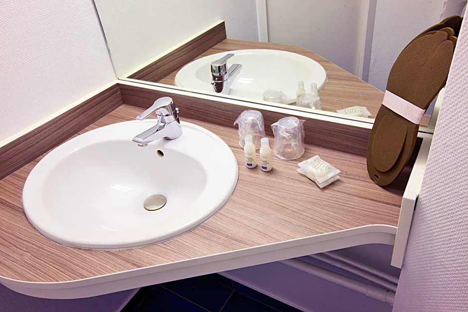 KYRIAD ROUEN NORD - Mont Saint Aignan