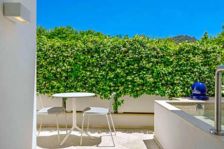 Camerelle King Suite with Terrace and Garden View