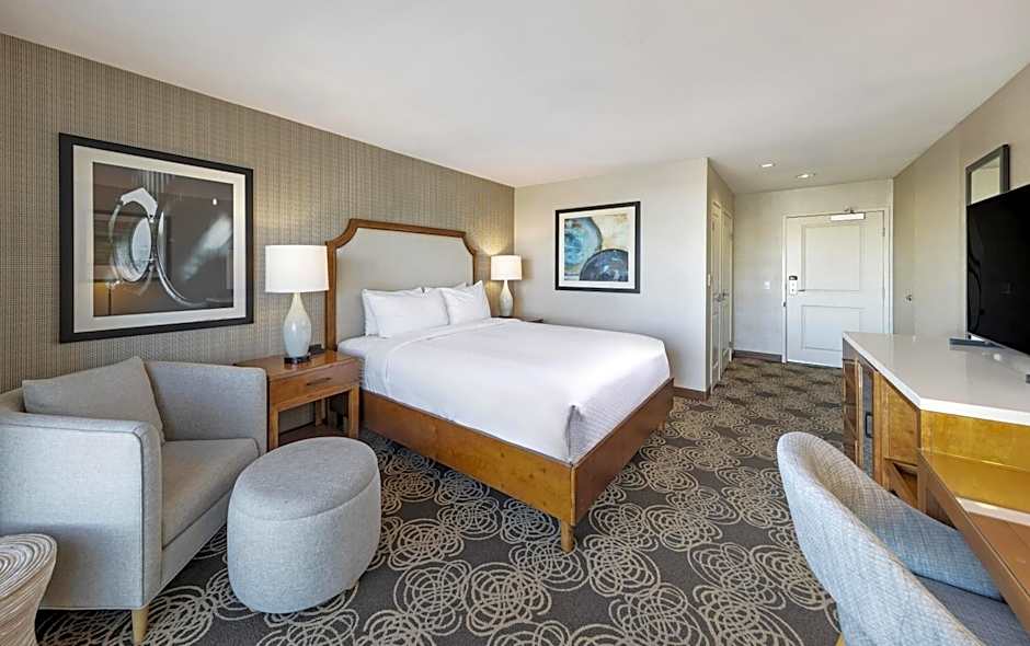Redondo Beach Hotel, Tapestry Collection by Hilton
