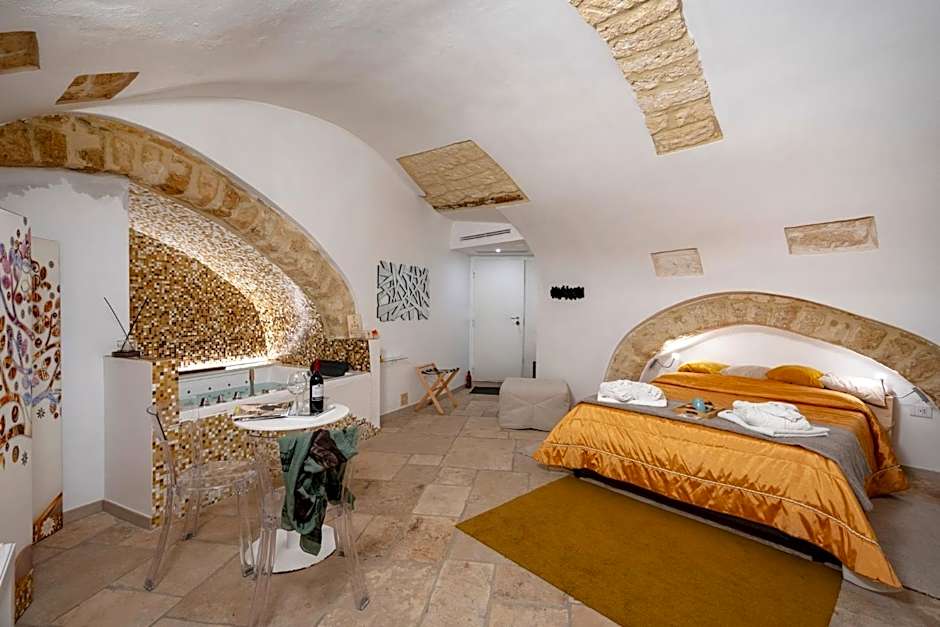 GuestHost - Number 12 Luxury Room