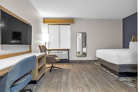 Hearing Accessible Queen Room - Non-Smoking