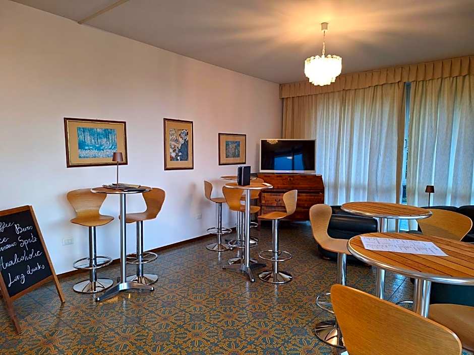 Hotel Diana