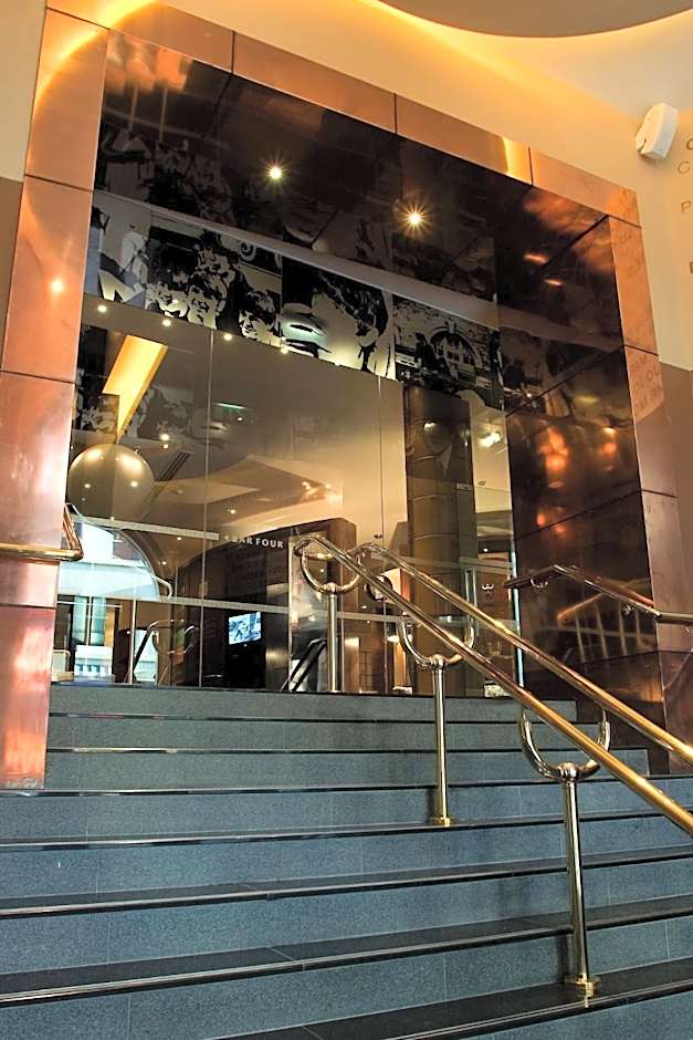 Hard Days Night Hotel