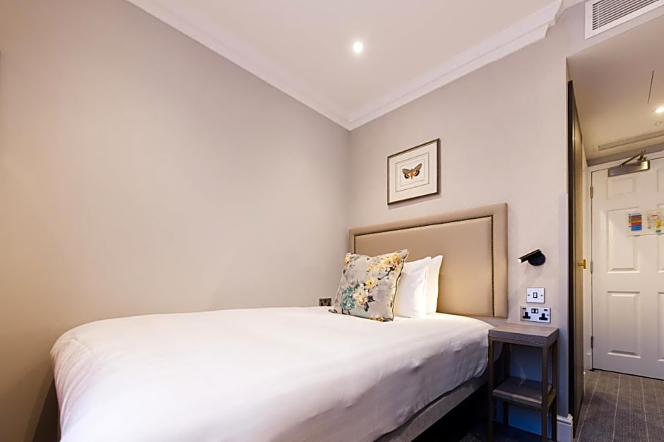 Byron Hotel