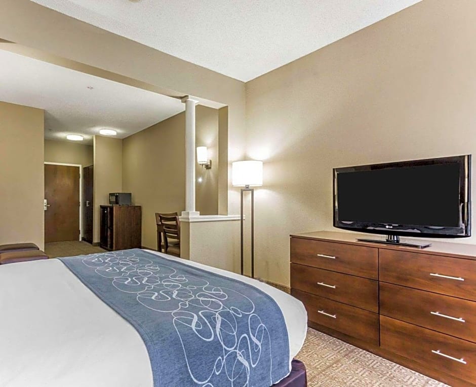 Comfort Suites At Isle Of Palms Connector