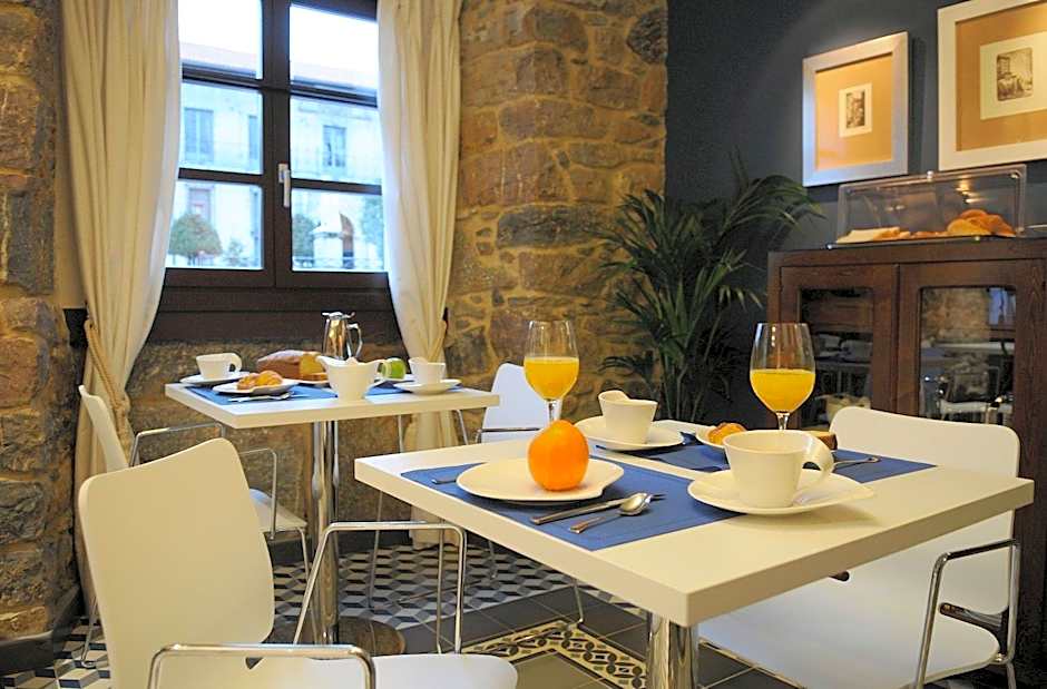 Antiguo Casino Hotel