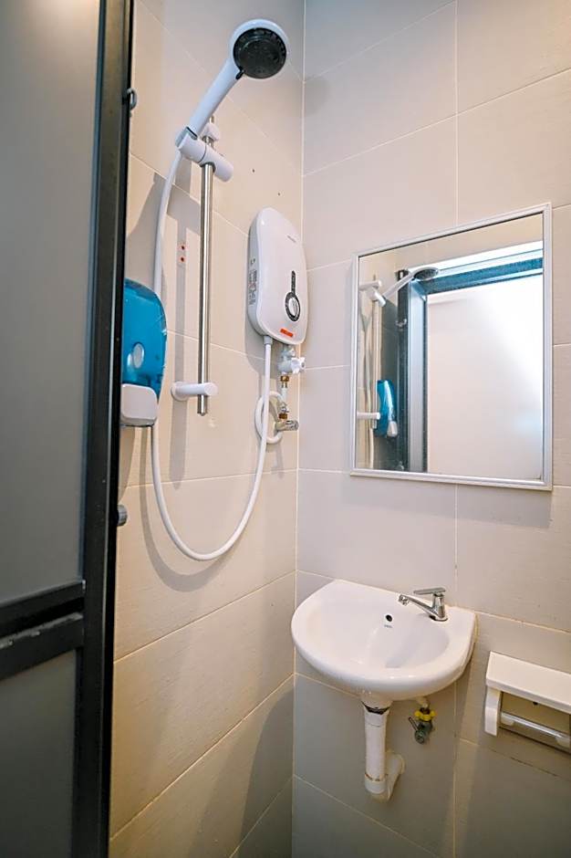 Swing & Pillows - 75 Muntri, Penang