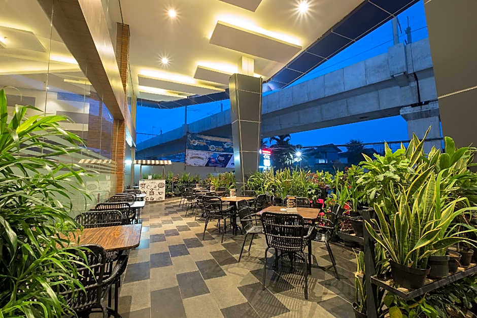 Hotel 88 ITC Fatmawati Jakarta