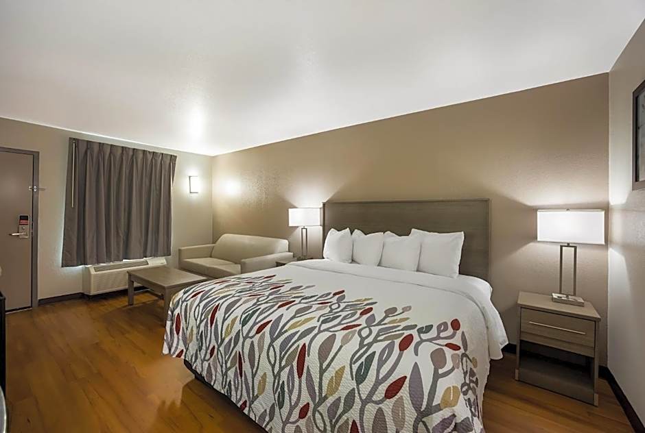 Red Roof Inn & Suites Thomasville