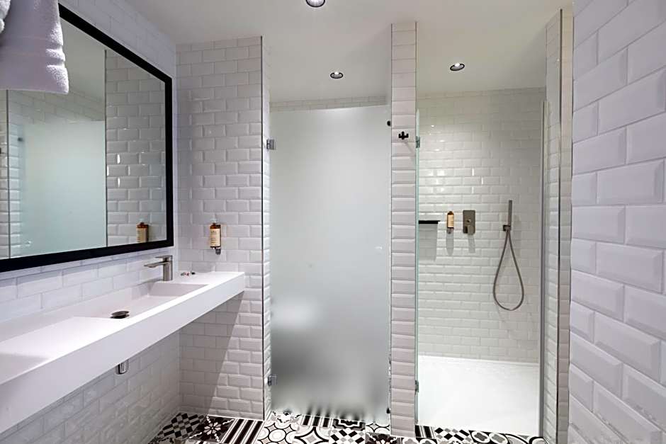 Hotel Leo Station, Villa et Annexes