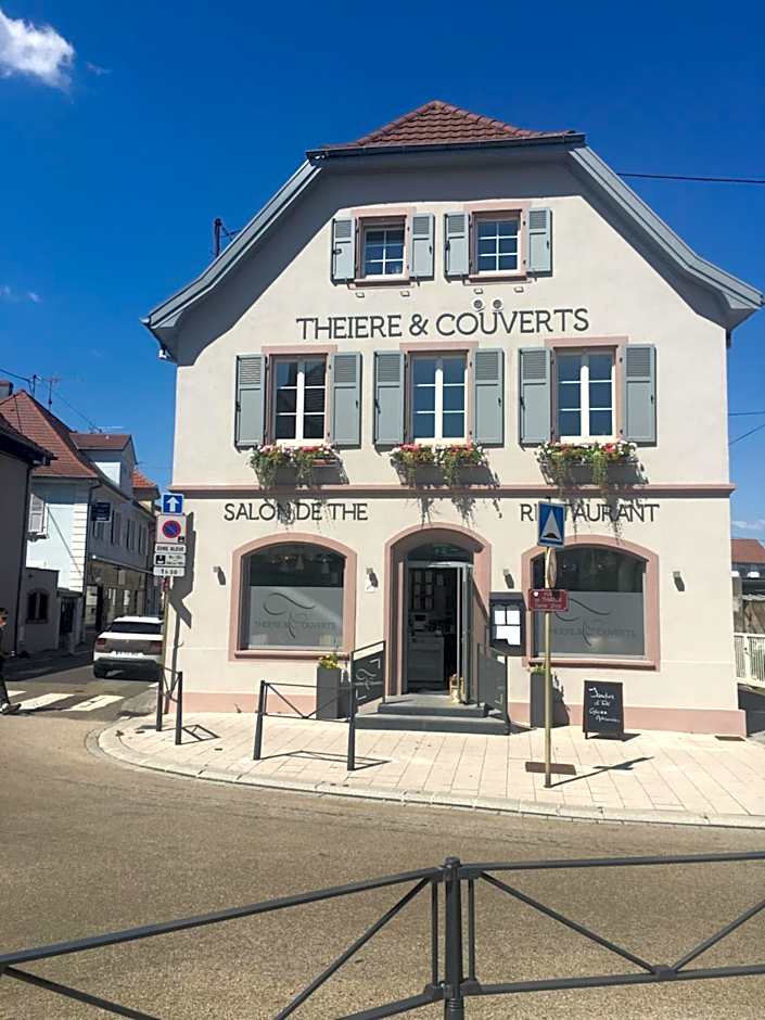 Théière & Couverts - Les Chambres