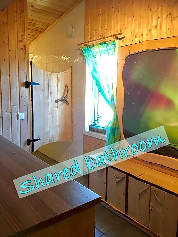 Wild Caribou's Wildwood Cabin