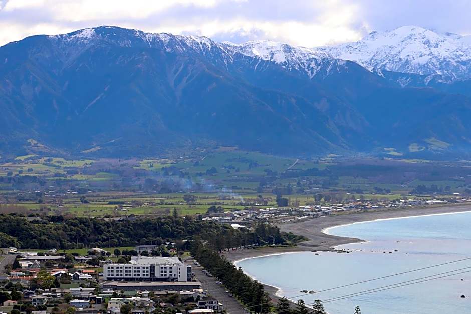 Sierra Beachfront Motel