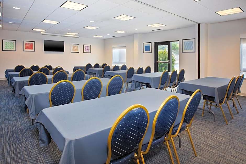 Holiday Inn Express Hotel & Suites Athens By IHG