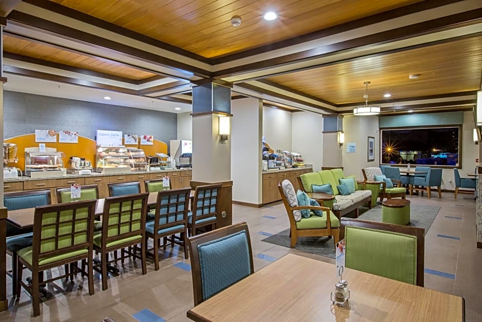 Holiday Inn Express & Suites Kailua-Kona