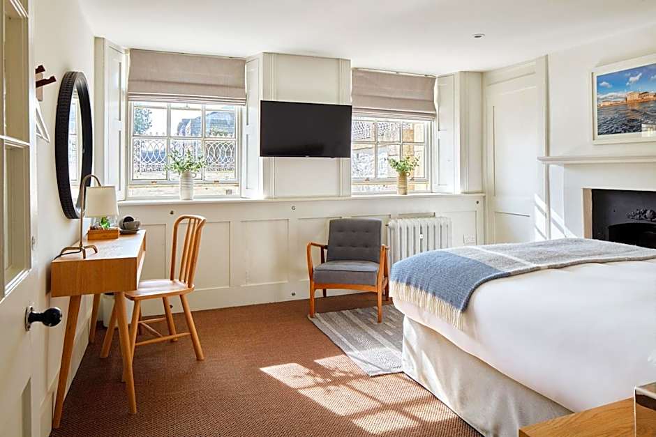 Admiral's House by Maison Pierre