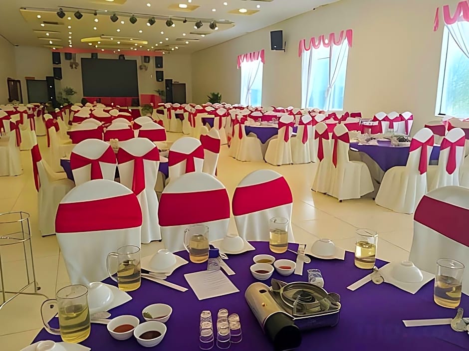 Thi Long Phung Hotel