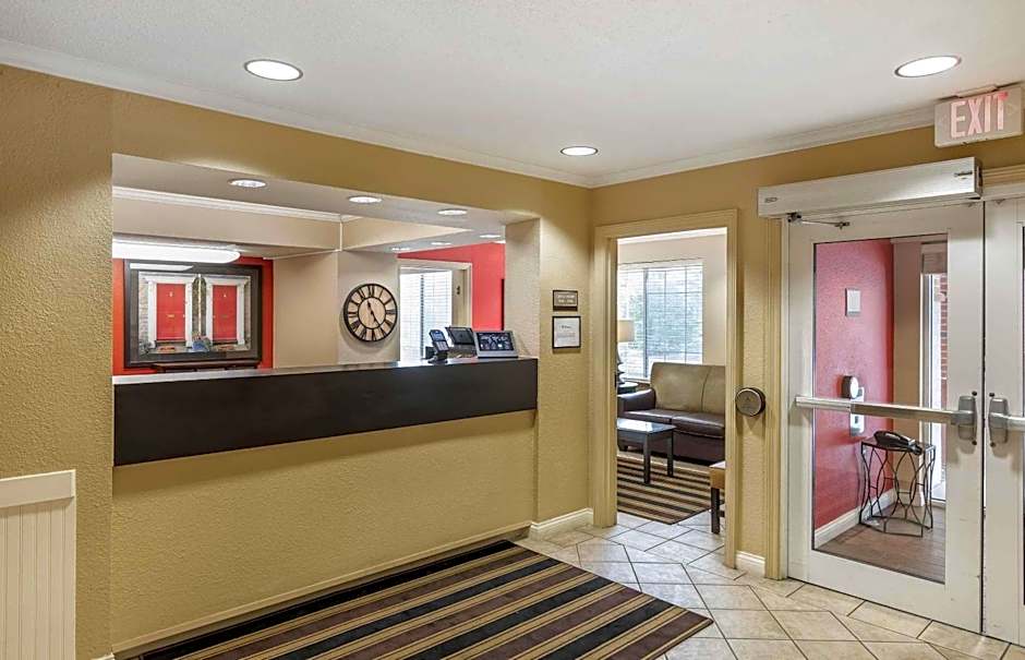Extended Stay America Suites - Milwaukee - Brookfield