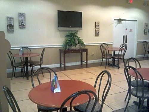 Days Inn by Wyndham Birmingham AL