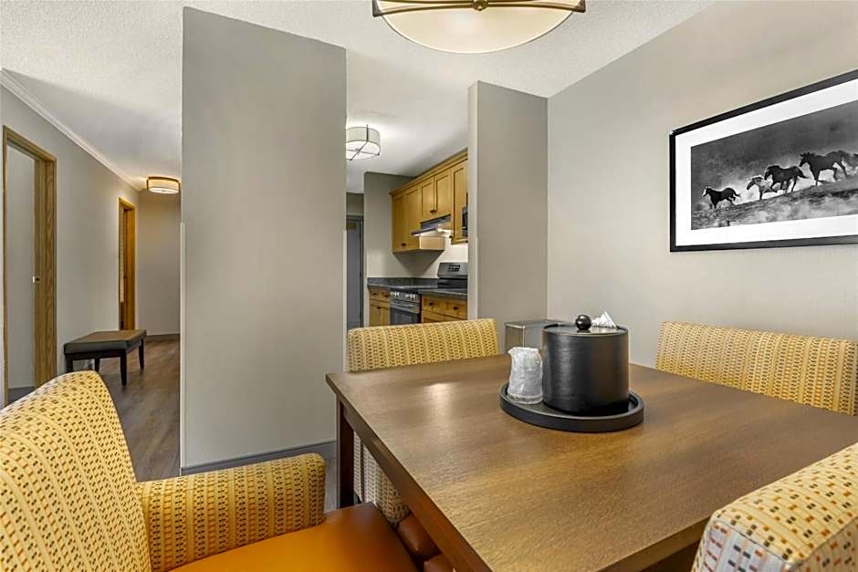 Best Western Plus Country Meadows Inn