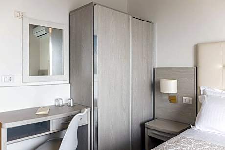 Double Room with Terrace and Sea View