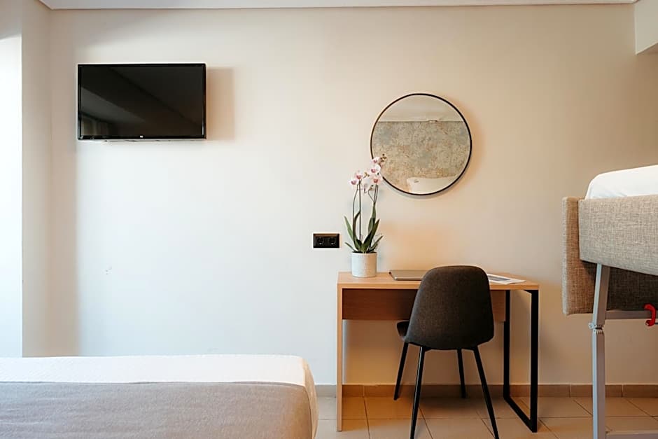 Aqua Beachfront Elegant Hotel