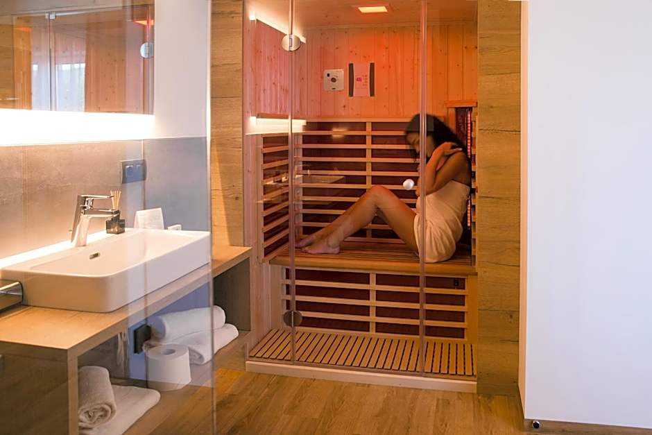 Patrix Hotel, Restaurant, Bar