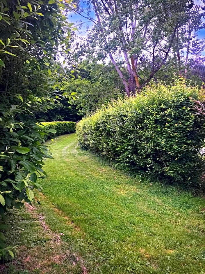 Le Petit Chateau De Sainte Colombe