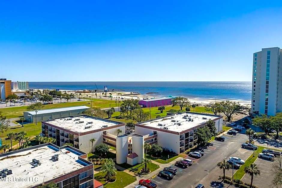 Biloxi Beach Condo-B