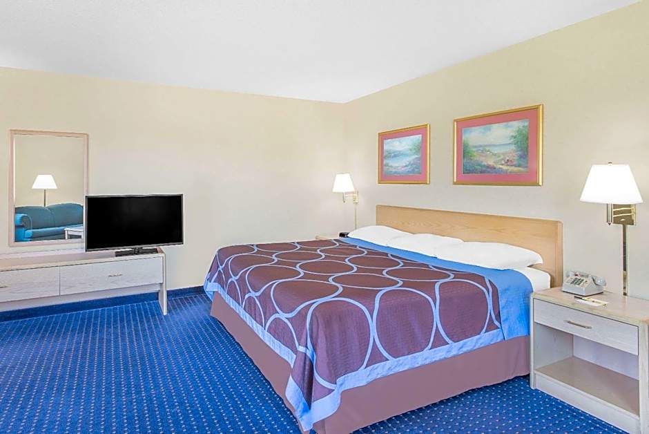 Super 8 by Wyndham Canandaigua