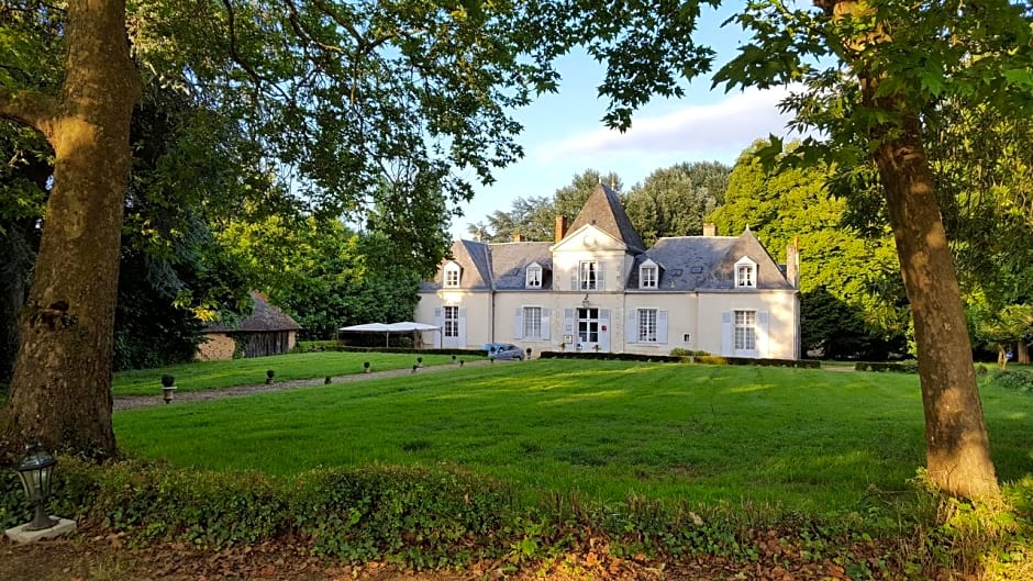 Logis Domaine De Chatenay