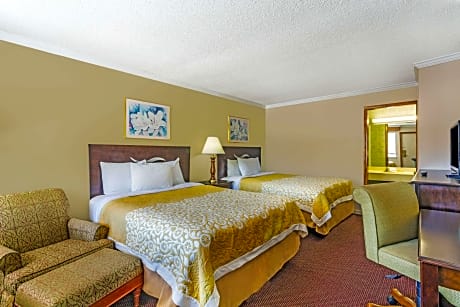 2 Queen Beds Non-Smoking