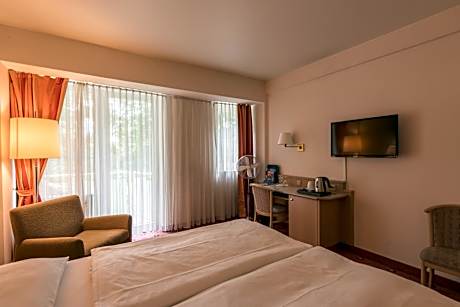Park, Sleep & Fly Offer - Double or Twin Room