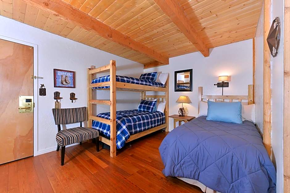 The Boulder Creek Lodge