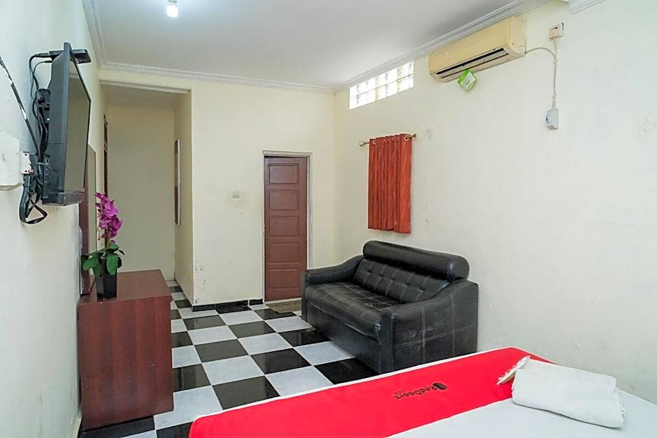 RedDoorz near Uniska Banjarmasin