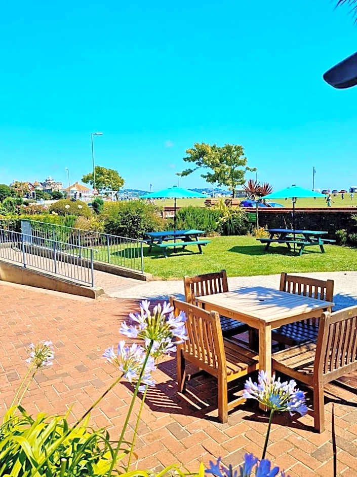 Beach Hotel Torbay B&B