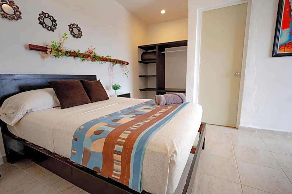 Puerto Morelos Hotel Las Palmas - Near the beach