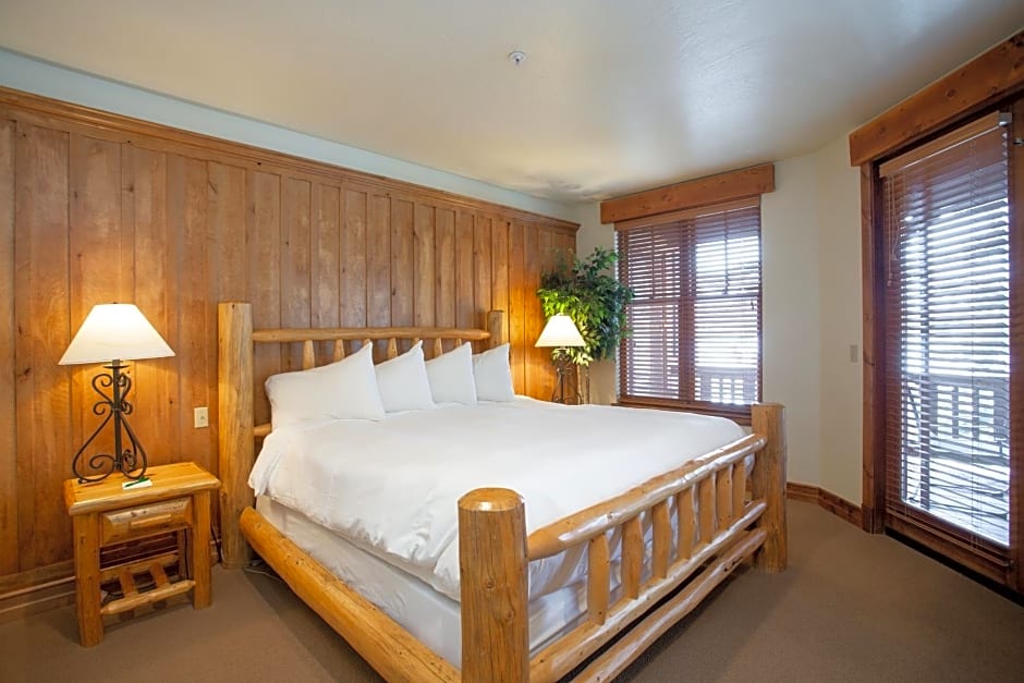 Lodges At Deer Valley