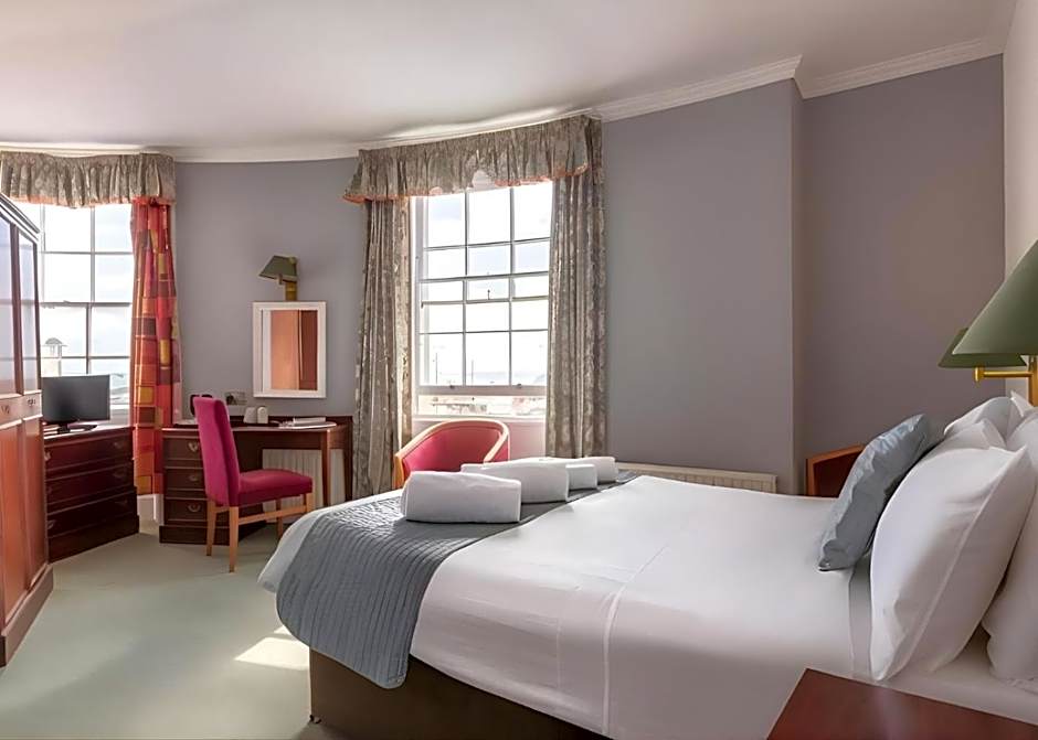 The Carlton Hotel
