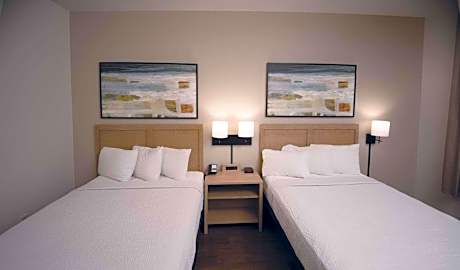 Studio with 2 Queen Beds - Non-Smoking